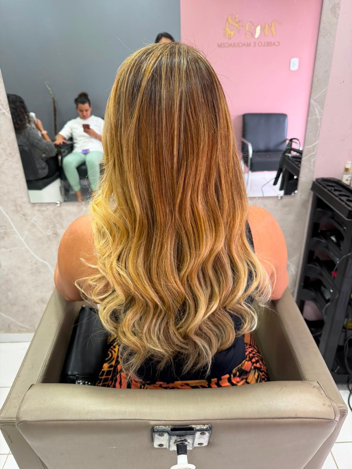Trabalho de cabelo realizado no salão M2
